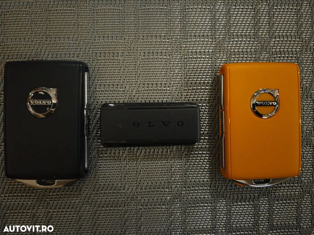 Volvo V60 B4 MHEV AT8 FWD Momentum Pro - 34