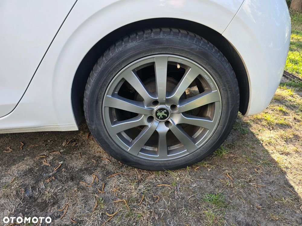 Peugeot 208 - 15