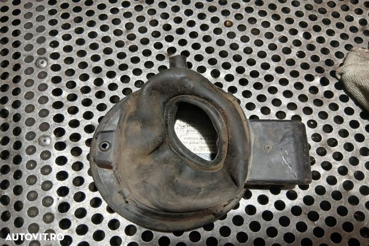 Usita rezervor 1U9010303J 1H0010092L 1U9010303J 1H0010092L Skoda Octa - 2