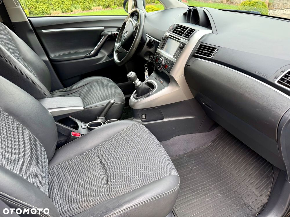 Toyota Verso 1.8 7-Sitzer Executive - 27