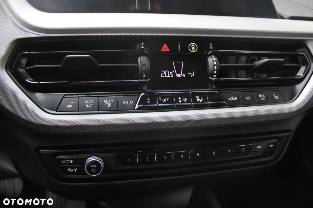 BMW Seria 1 118i - 19