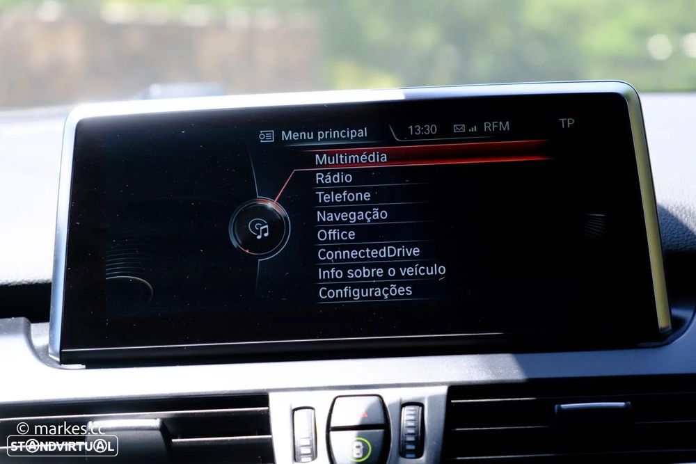BMW 218 Active Tourer d Line Luxury Auto - 22