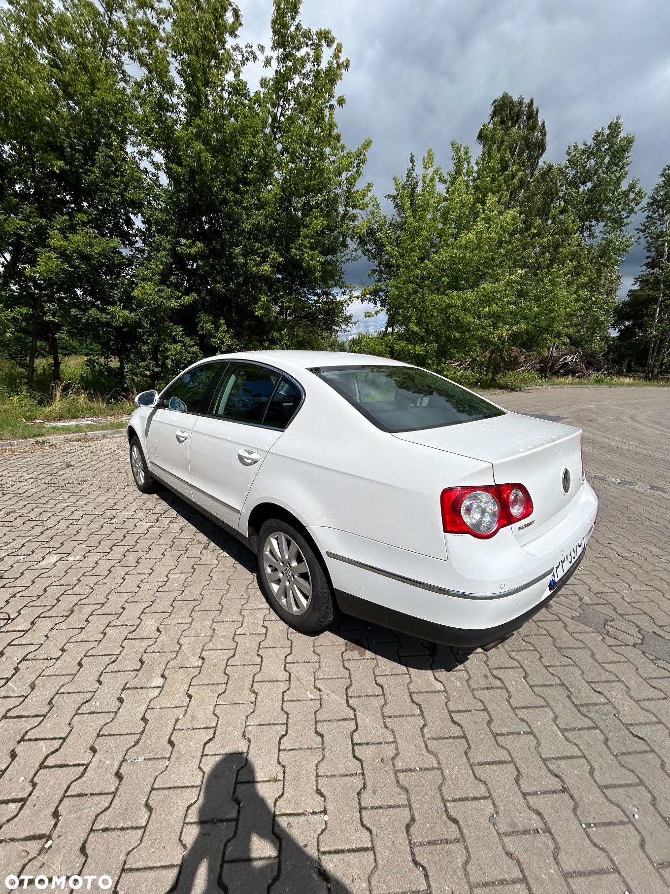 Volkswagen Passat - 11