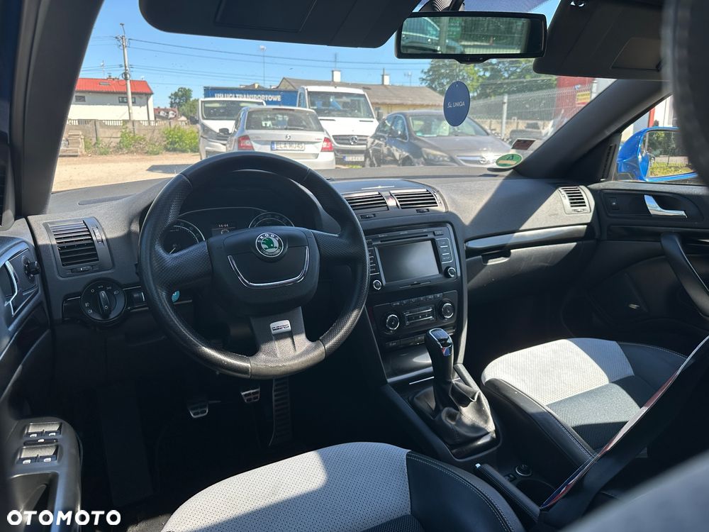 Skoda Octavia 2.0 TDI RS - 26