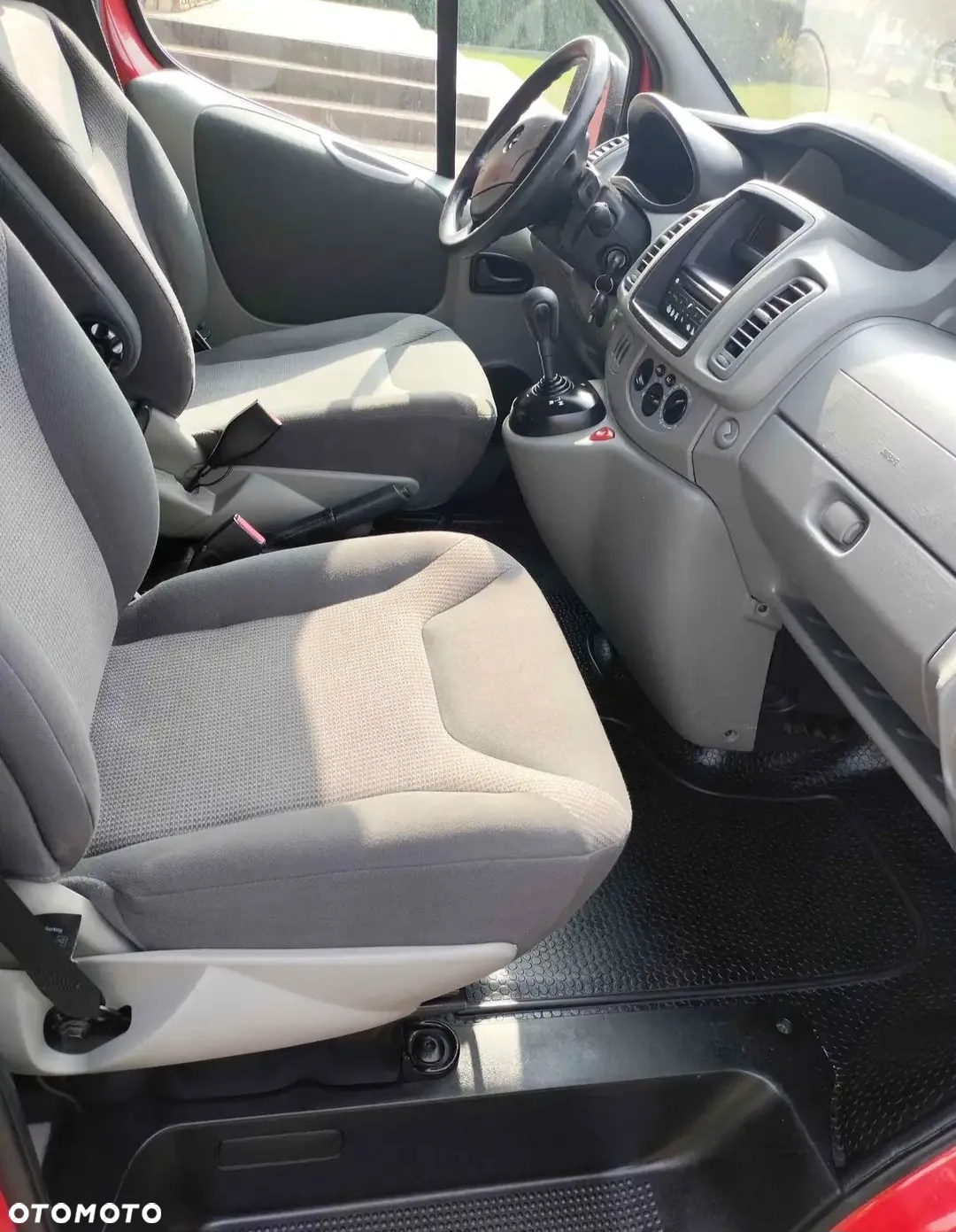 Opel Vivaro - 14