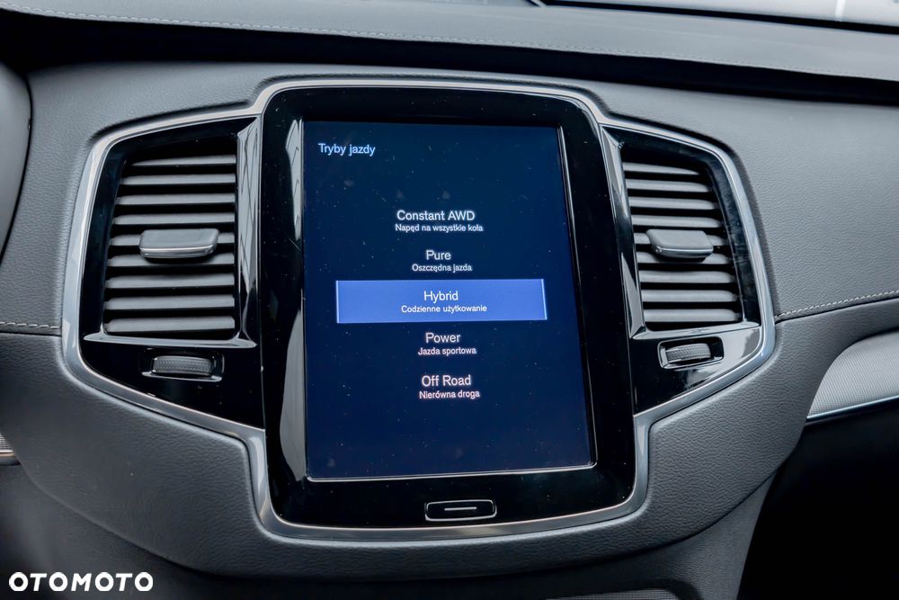 Volvo XC 90 T8 AWD Plug-In Hybrid R-Design 7os - 26