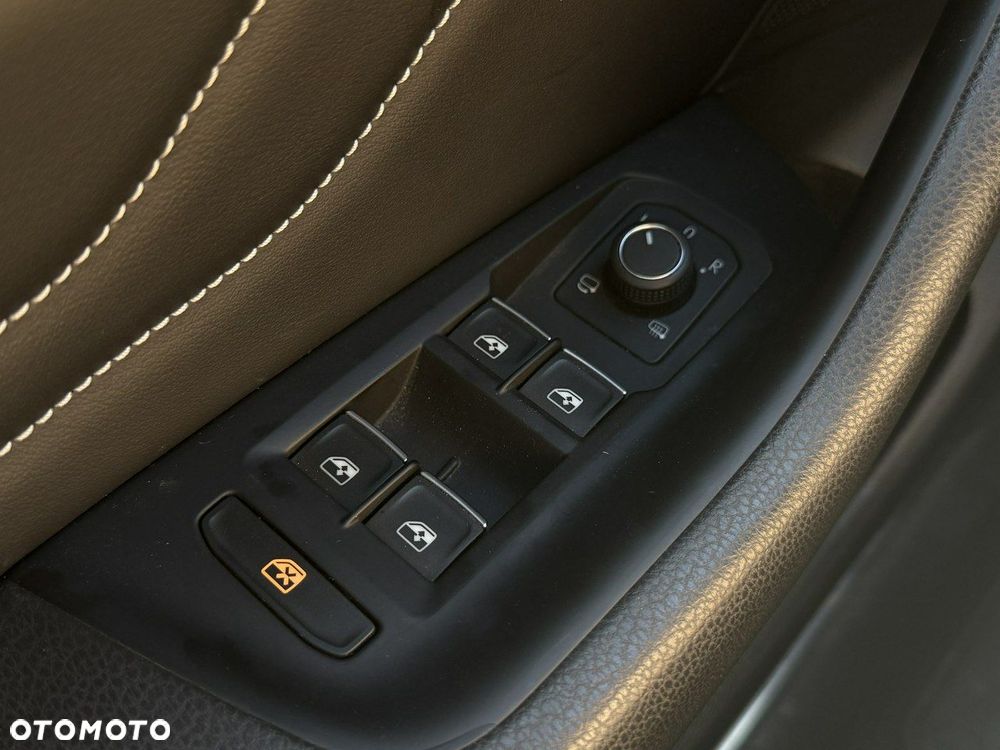 Volkswagen Passat 1.5 TSI EVO Elegance DSG - 16