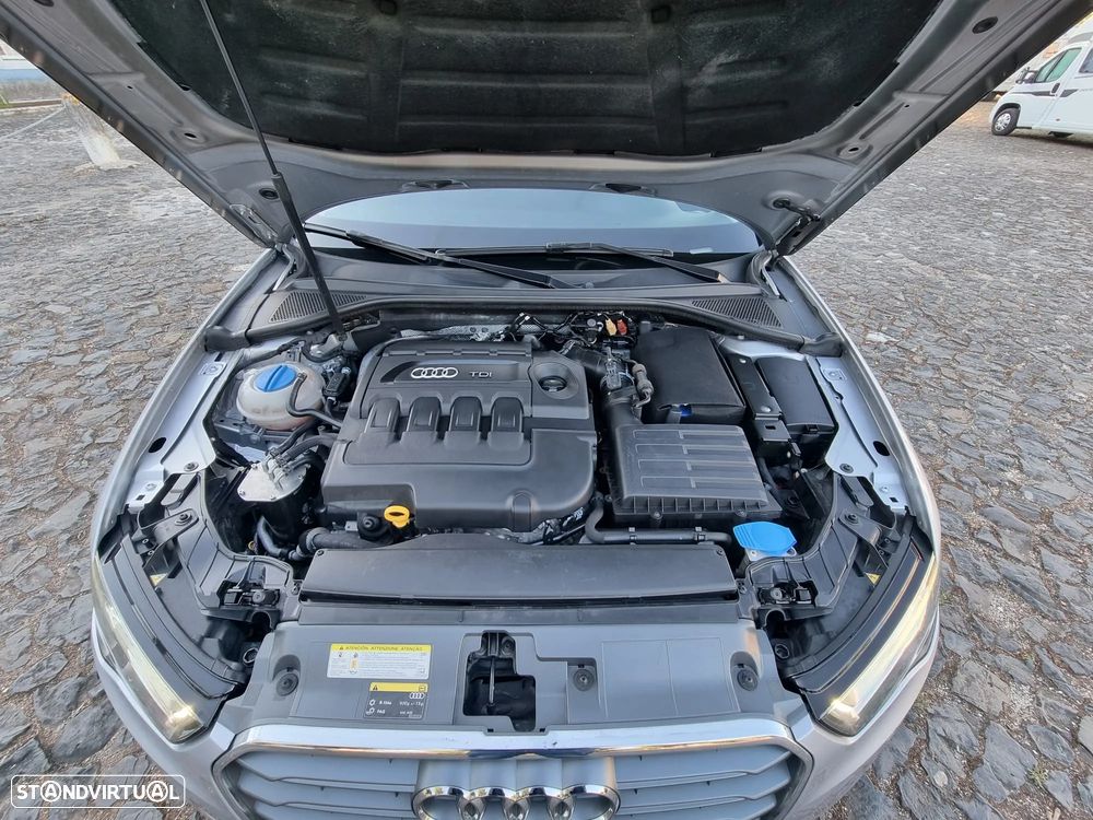 Audi A3 Sportback 1.6 TDI Advance Ultra - 12