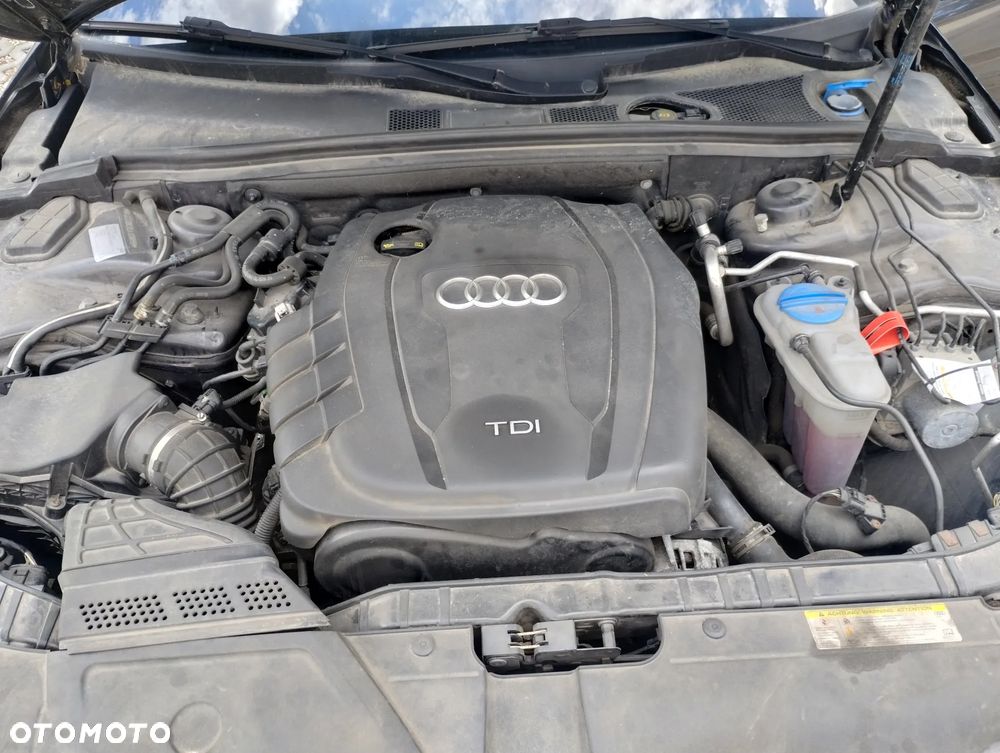 Audi A4 Avant 2.0 TDI DPF quattro S tronic Attraction - 5