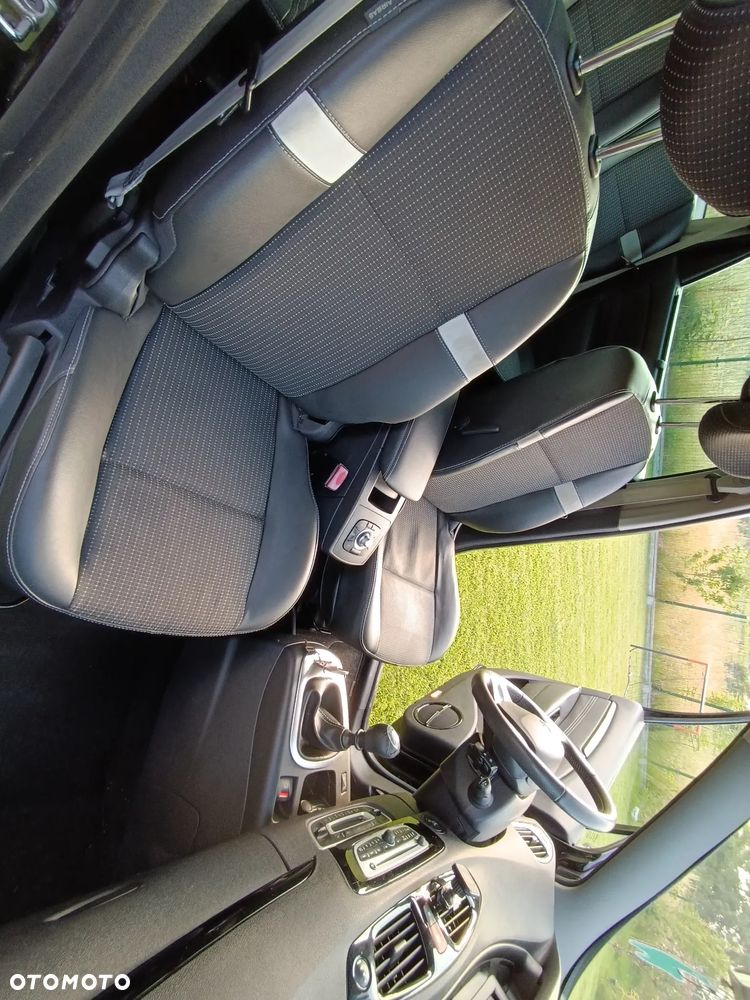 Renault Scenic 1.4 16V TCE Bose Edition - 12