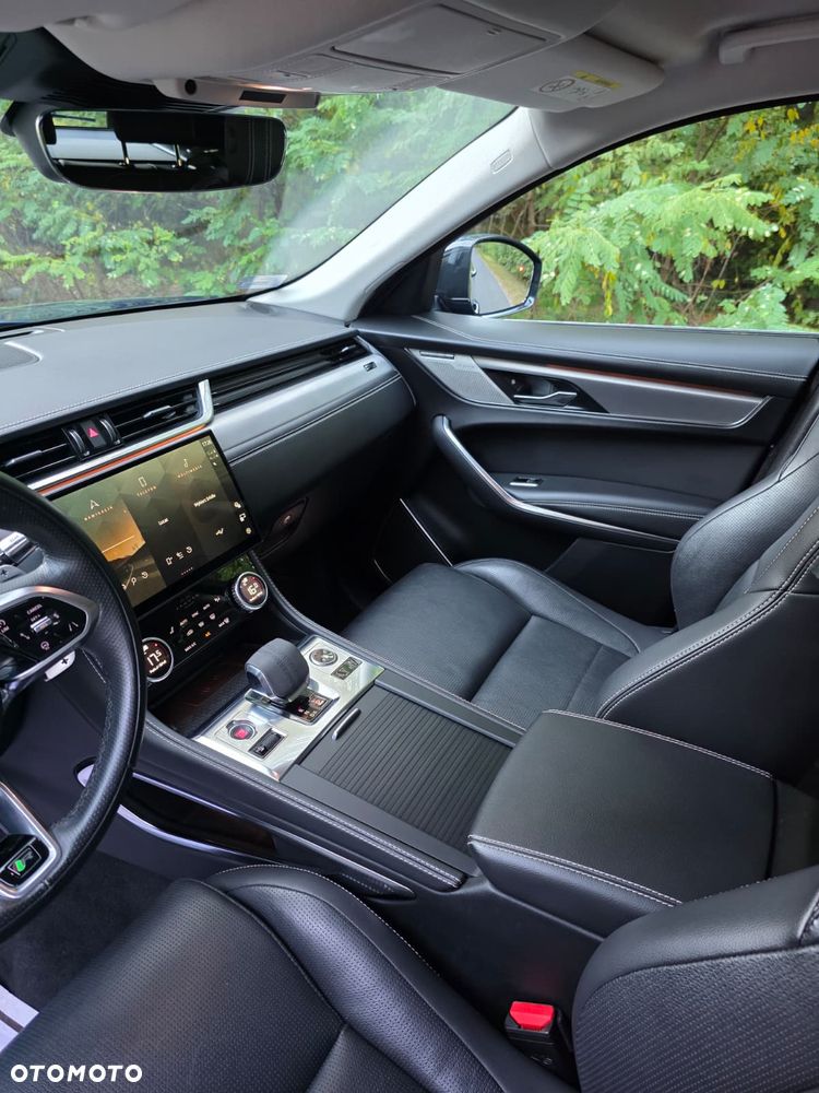 Jaguar F-Pace 3.0 P400 mHEV AWD R-Dynamic SE - 29