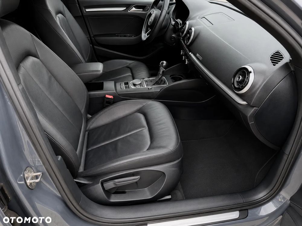 Audi A3 Limousine 40 TFSI Quattro S tronic - 16