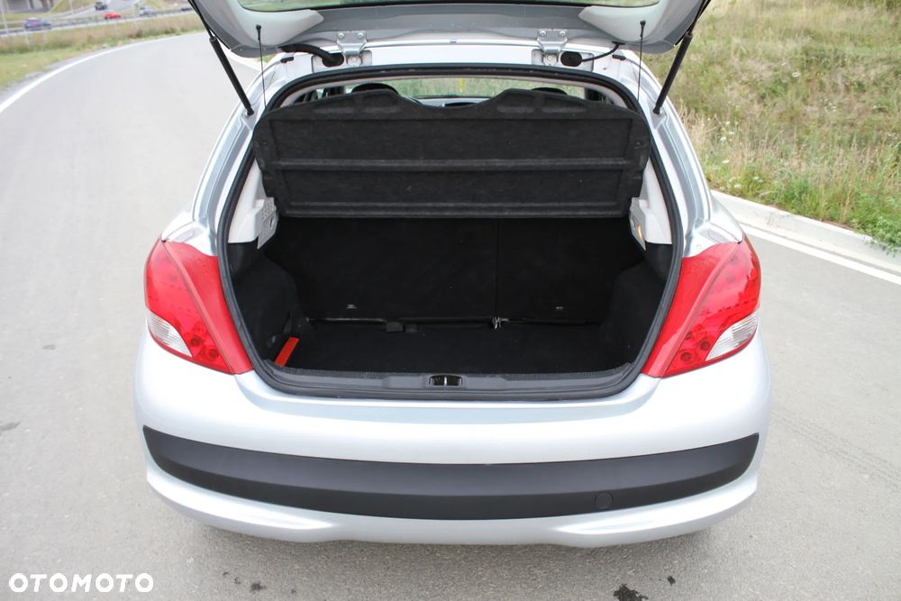 Peugeot 207 1.4 HDi Trendy Euro5 - 18