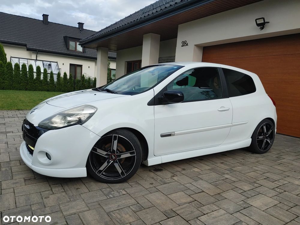 Renault Clio 1.6 16V GT - 12