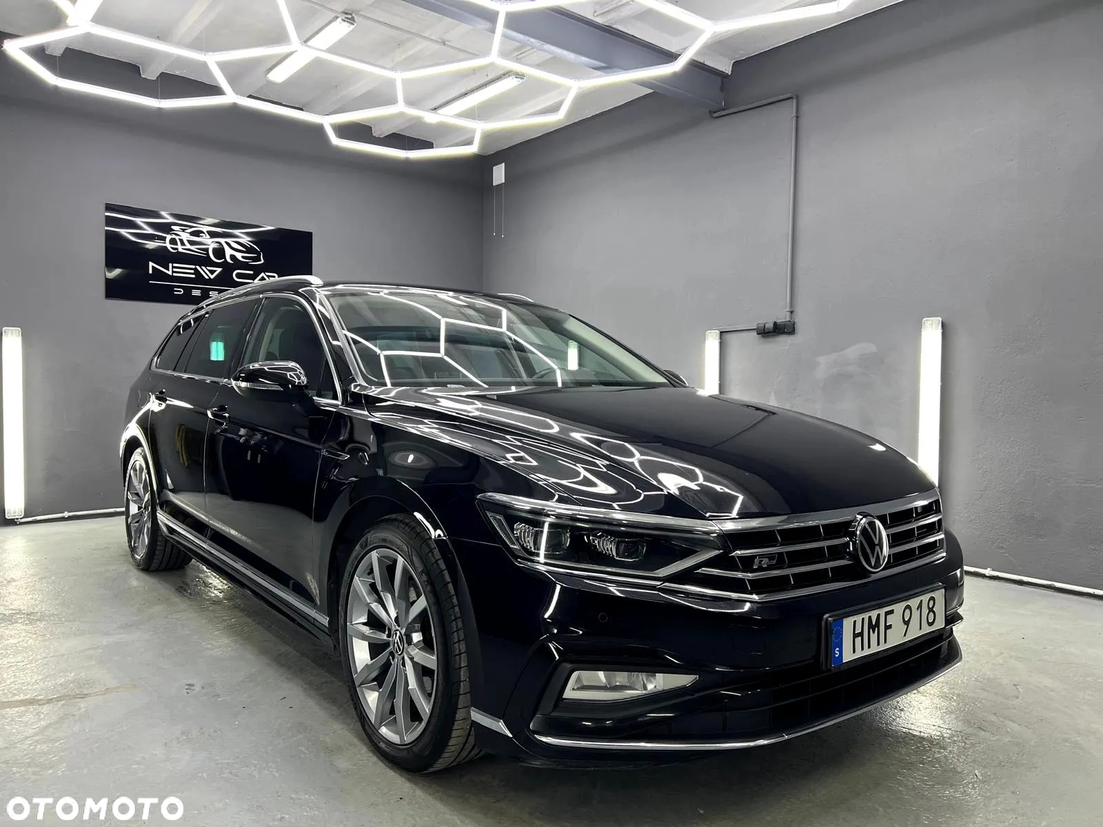 Volkswagen Passat Variant 2.0 TDI SCR DSG 4Motion Business - 12