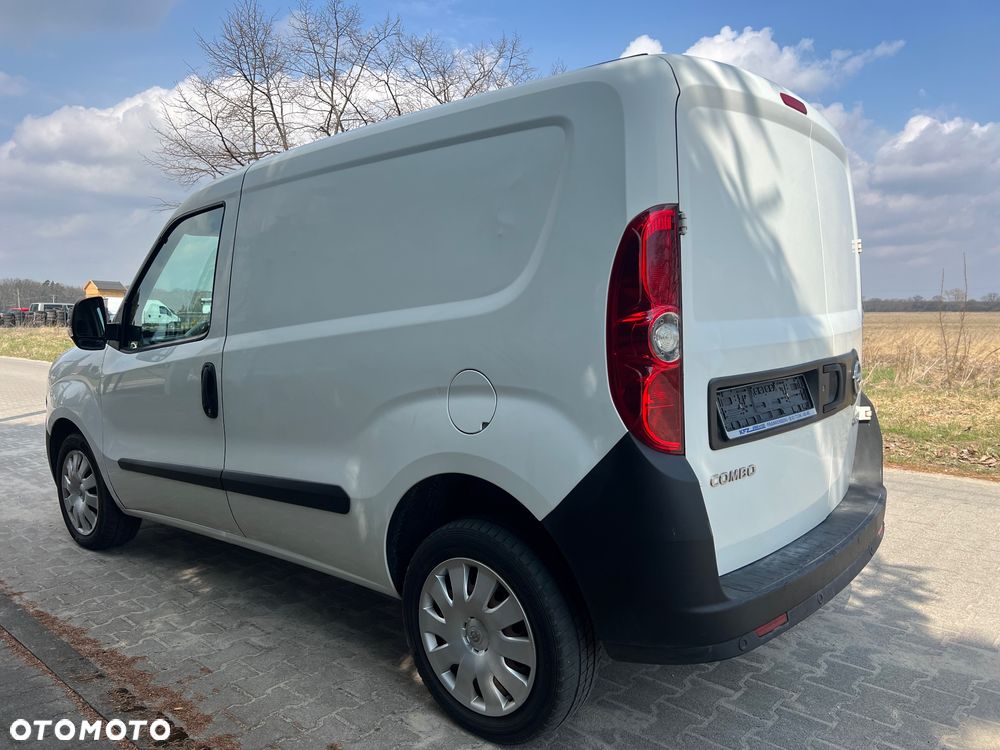 Opel COMBO - 4