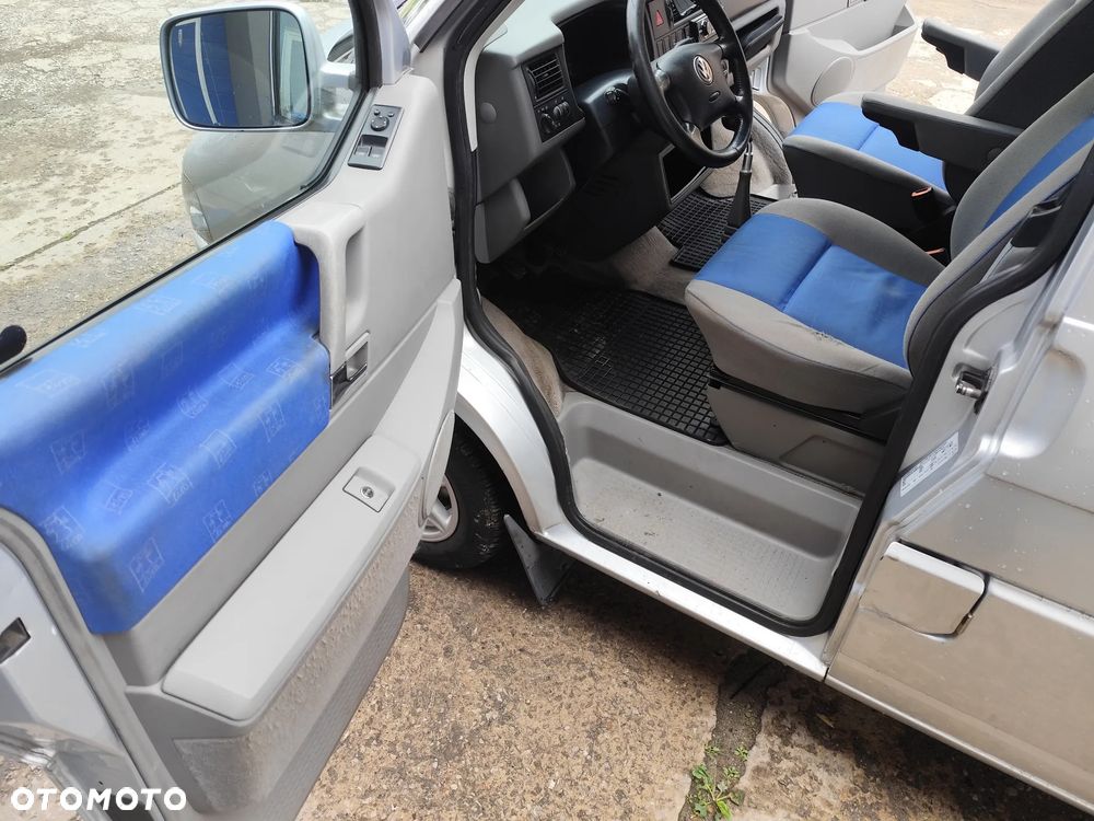Volkswagen Multivan Standard - 10