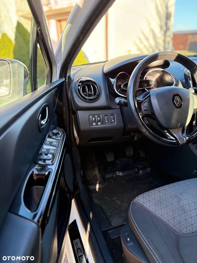 Renault Clio - 27