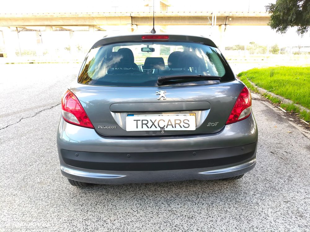 Peugeot 207 1.4 16V SE Millesim 200 Anos - 5