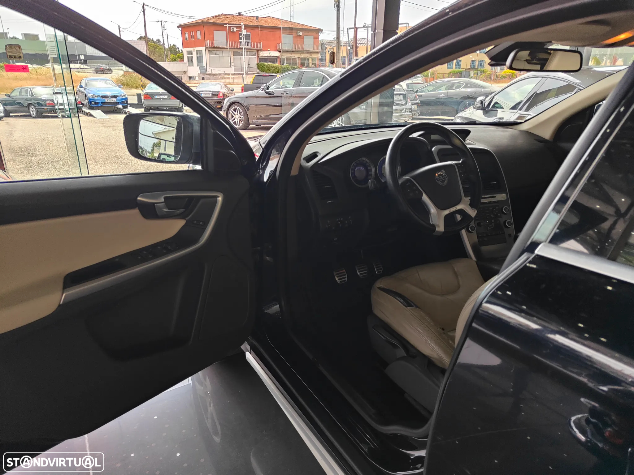 Volvo XC 60 2.4 D5 R-Design AWD Start/Stop - 10