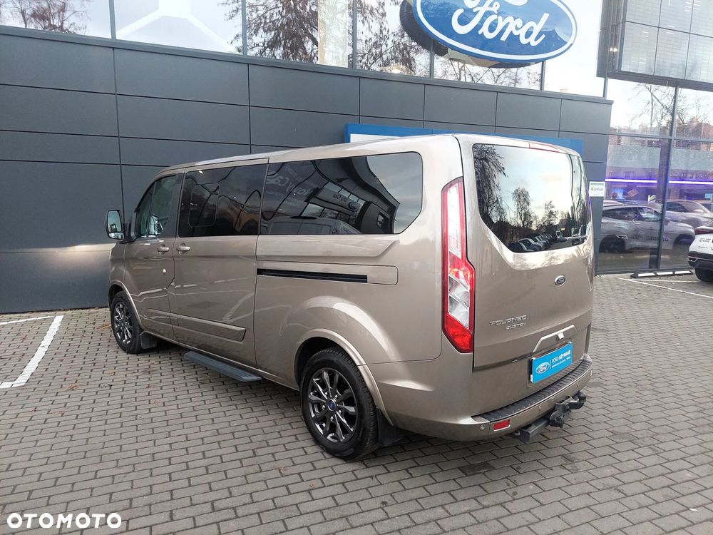 Ford Tourneo Custom 2.0 EcoBlue L2 Titanium - 36
