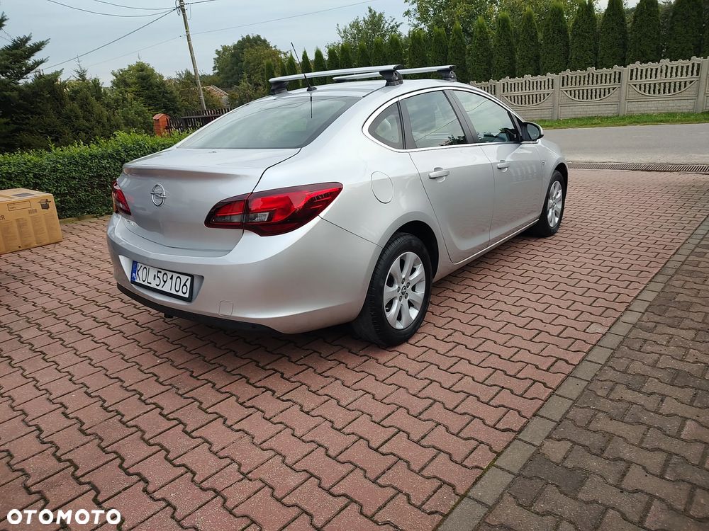 Opel Astra 2018 photo 4