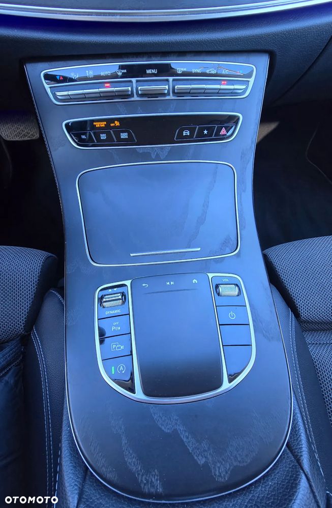 Mercedes-Benz Klasa E 220 d 4-Matic Avantgarde - 20