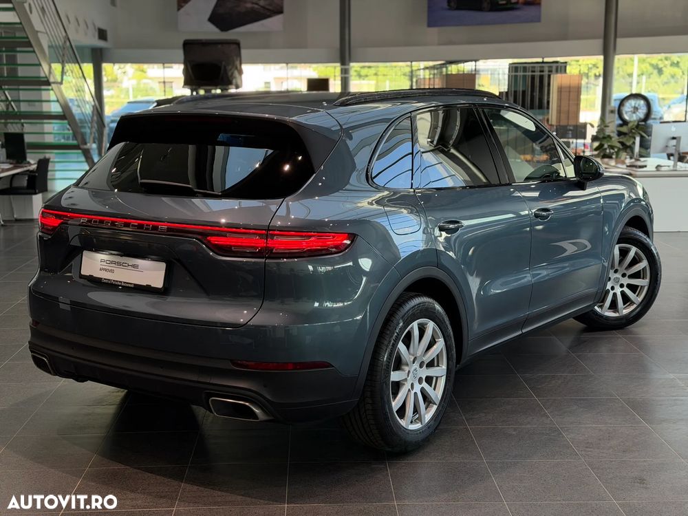 Porsche Cayenne Standard - 5