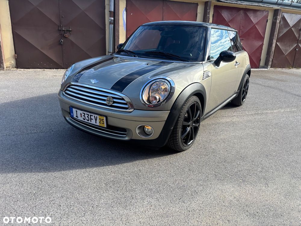 MINI Cooper Standard - 1