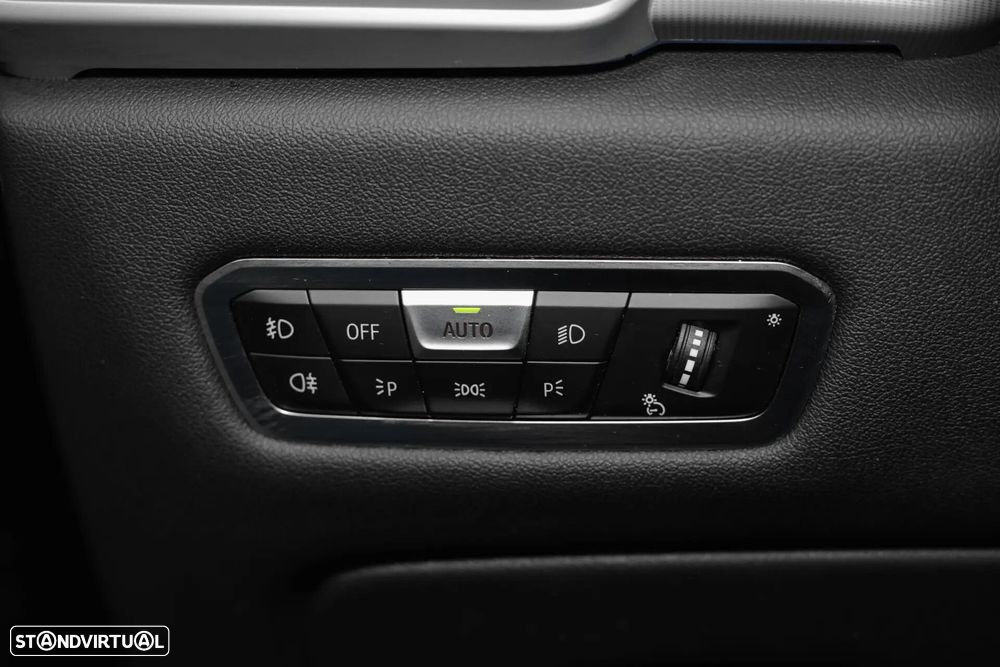 BMW X5 45 e xDrive Pack M - 28