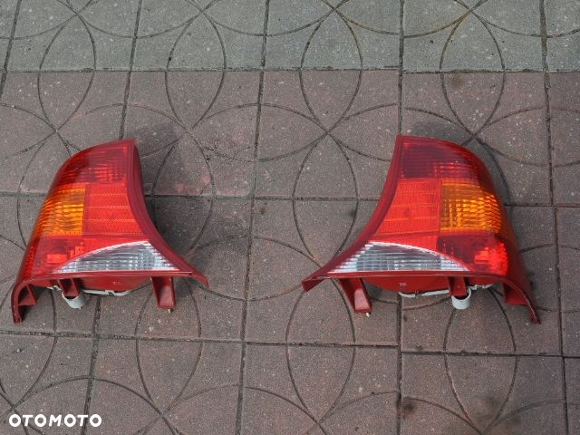 focus MK1 sedan lampa prawa WYSYŁKA - 2