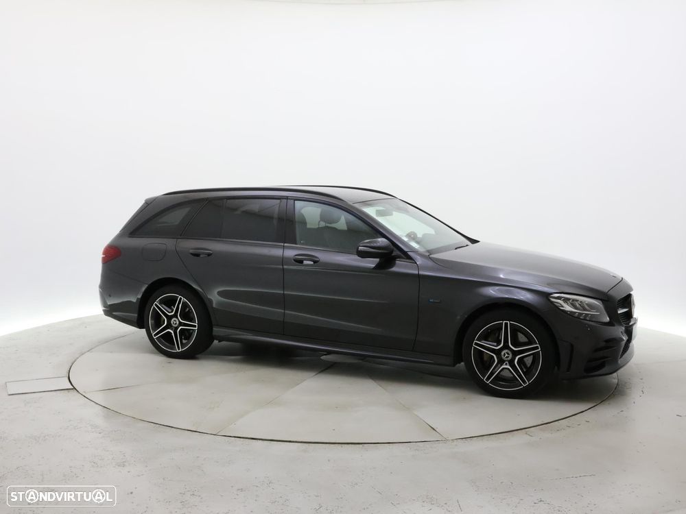 Mercedes-Benz C 300 de AMG Line - 9