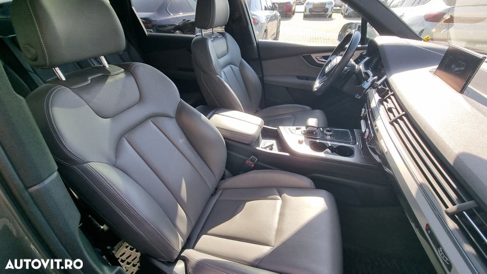 Audi Q7 - 11