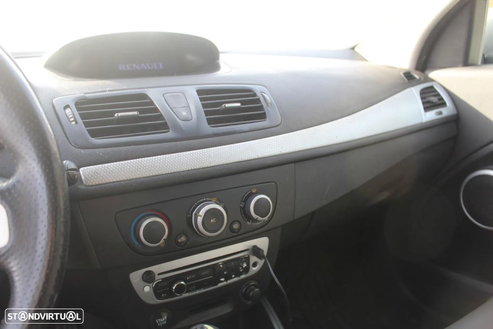 Renault Mégane Sport Tourer 1.5 dCi Comfort SS - 10