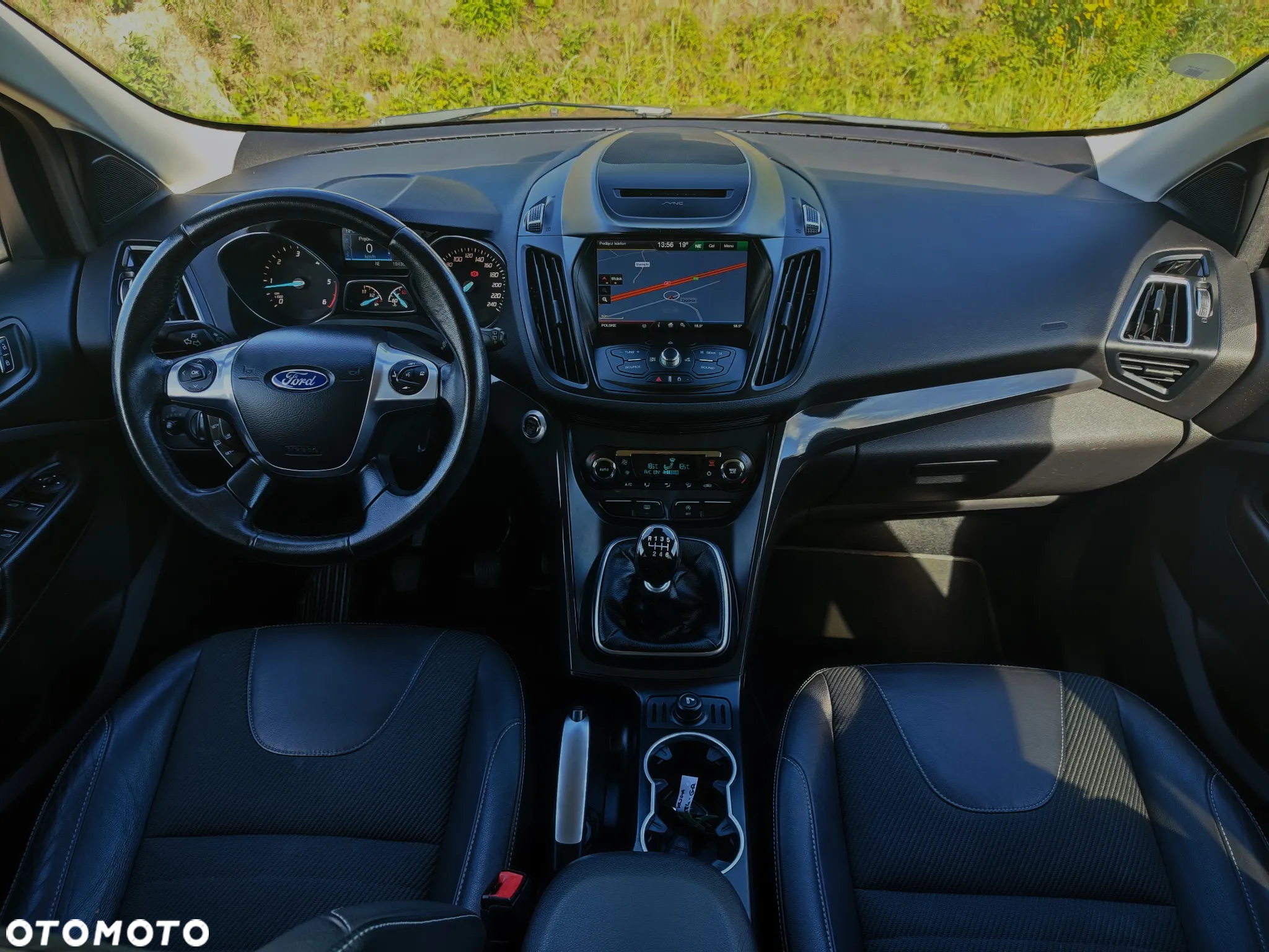 Ford Kuga 2.0 TDCi 2x4 Titanium - 28