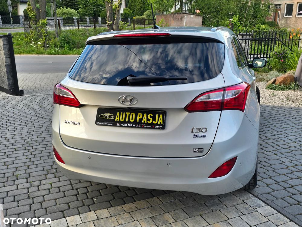 Hyundai i30 blue 1.6 GDI YES Gold - 11