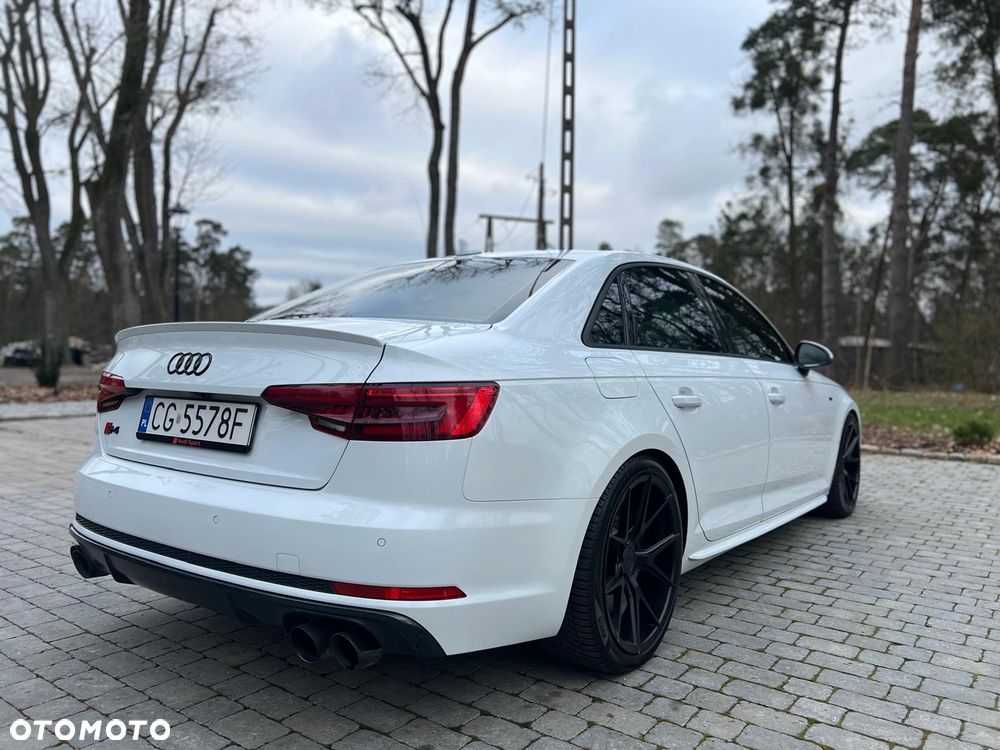 Audi S4 Limousine - 15