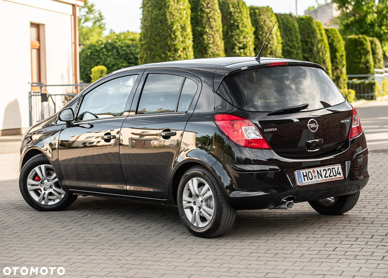 Opel Corsa 1.2 16V Essentia - 5