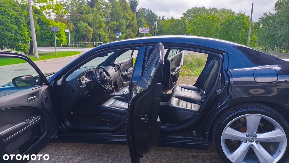 Dodge Charger 3.5 V6 SXT - 28