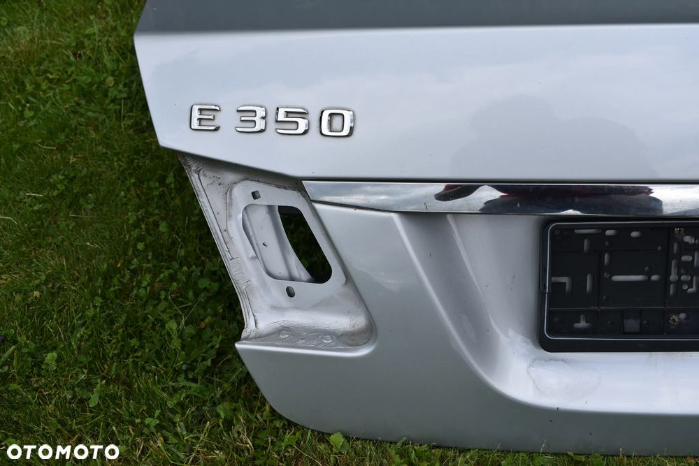 MERCEDES W212 Sedan Klapa Tylna Tył 775 Oryginał - 2