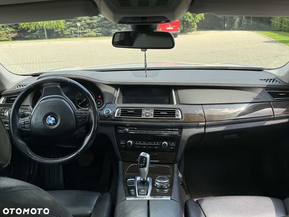 BMW Seria 7 730d xDrive - 6