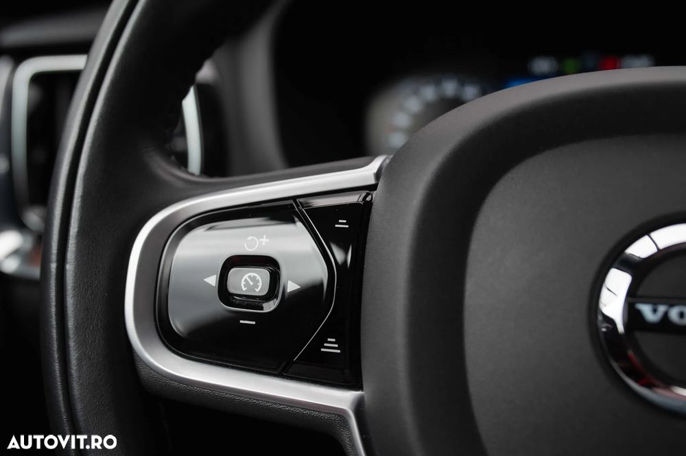 Volvo S60 T8 Recharge AWD Geartronic Inscription - 19