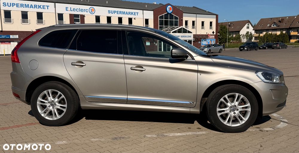 Volvo XC 60 D5 AWD Summum - 4