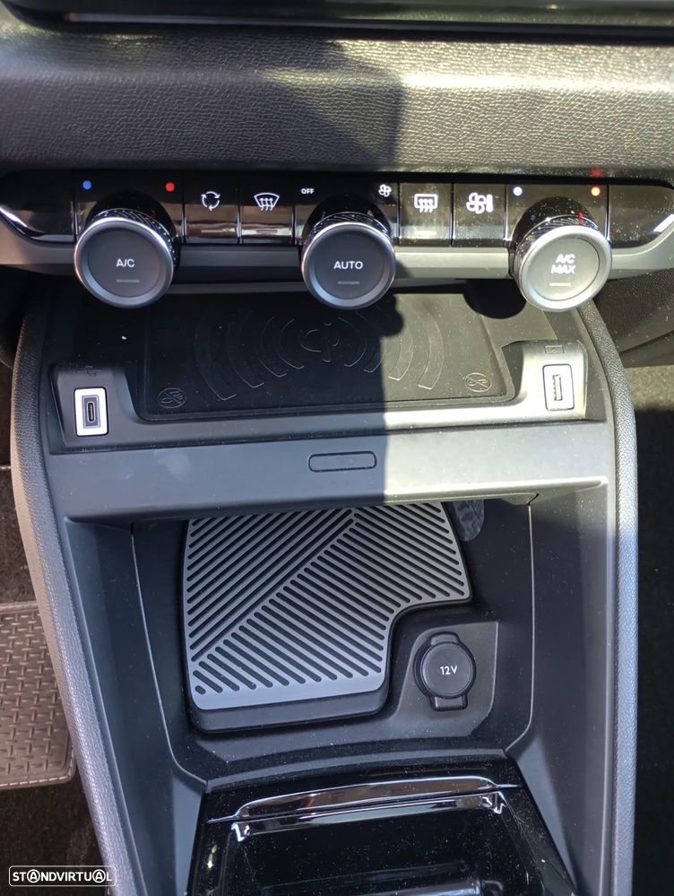 Citroën C4 X 1.2 PureTech Max EAT8 - 15