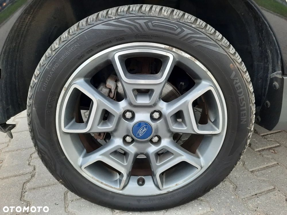Ford EcoSport - 12