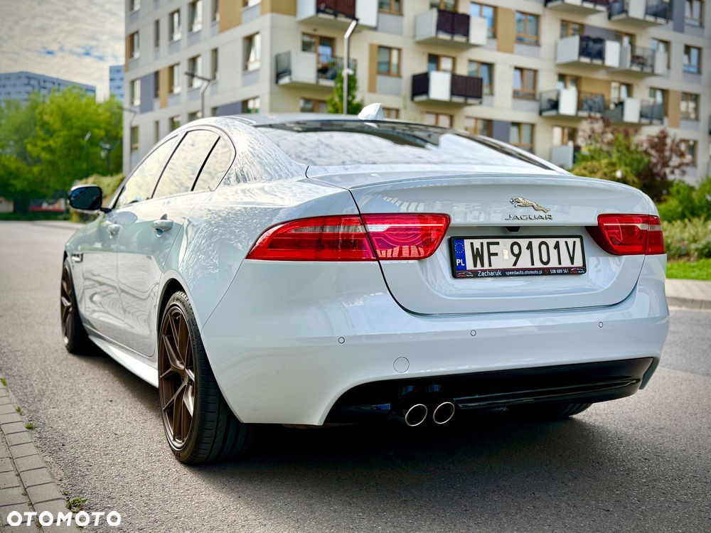 Jaguar XE 2.0 D R-Sport - 3