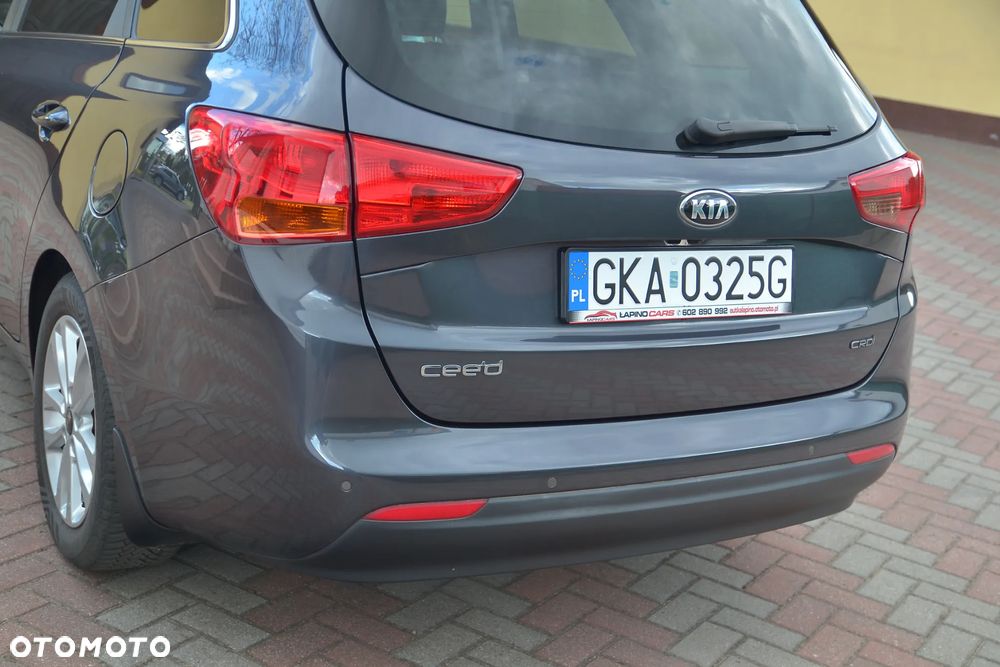 Kia Ceed 1.6 CRDi 136 ISG Dream Team Edition - 12
