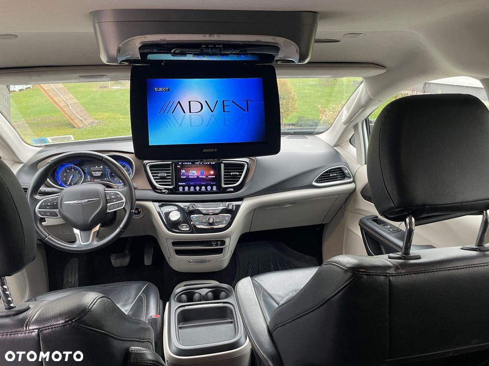 Chrysler Pacifica - 37