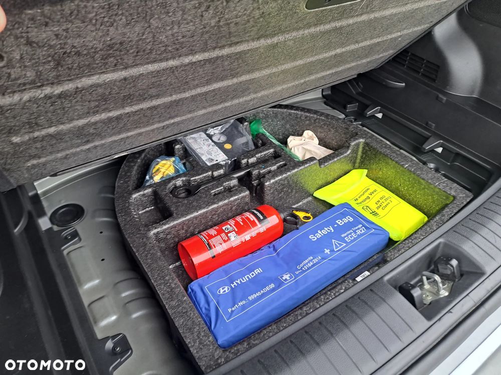 Hyundai Kona 1.6 GDI Hybrid Executive DCT - 33