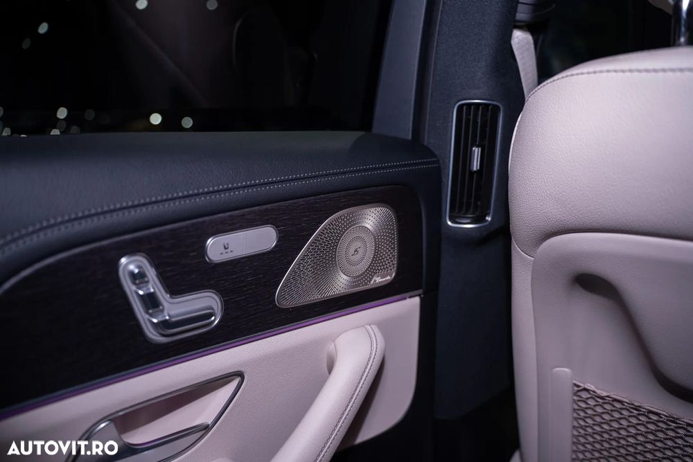 Mercedes-Benz GLS - 38